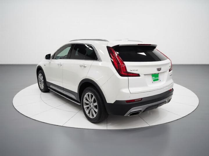 XT4 2018 28T RWD Leading photo 4