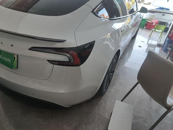 Model 3 2026 RWD photo 7