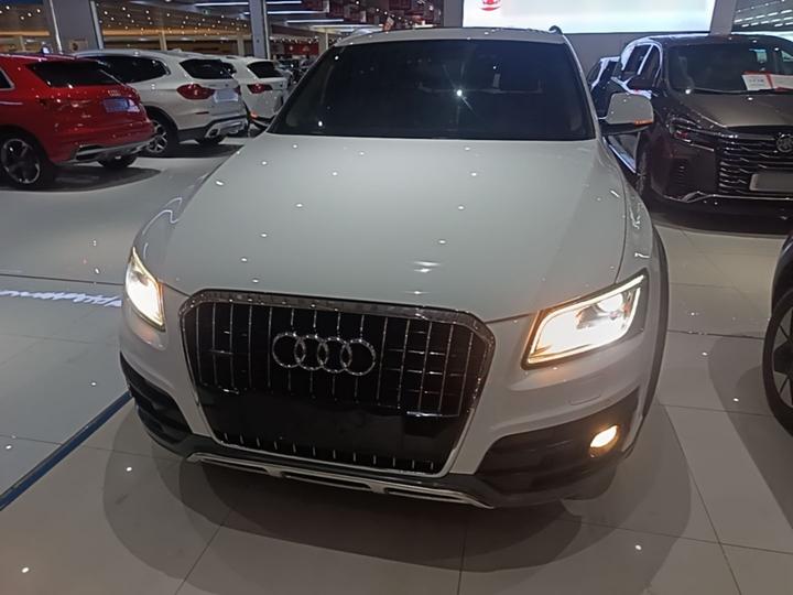 Q5 2017 Plus 40 TFSI Tech photo 2