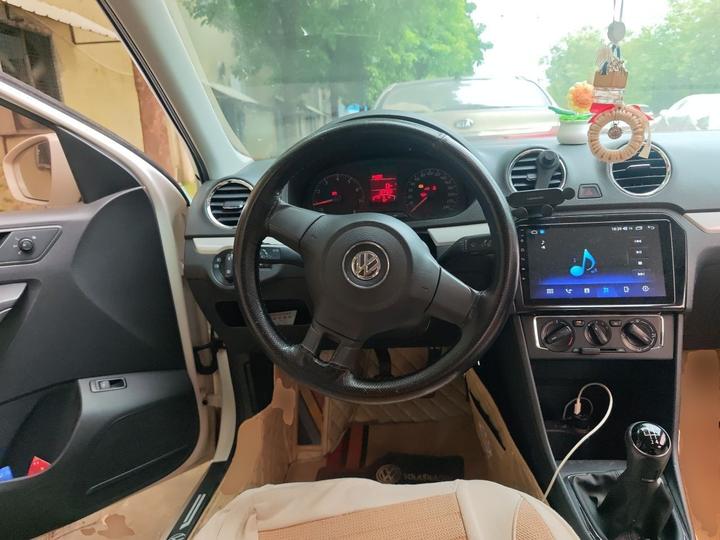 2015 1.6L MT Comfort photo 7