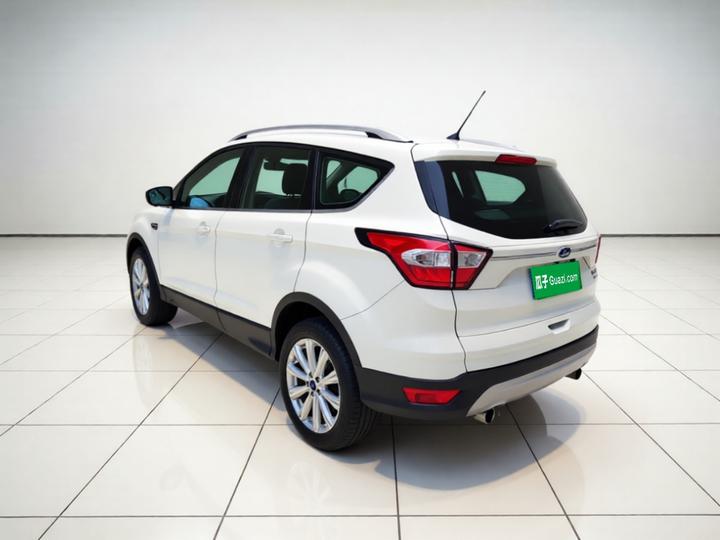 Kuga 2018 EcoBoost 180 RWD photo 4
