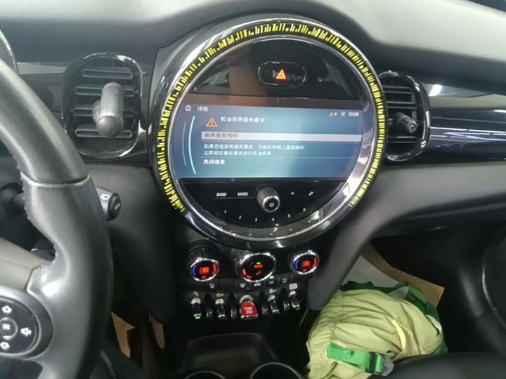 2022 Facelift 1.5T COOPER Classic 5-Door photo 4