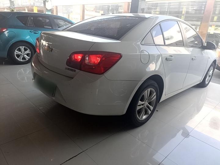 2015 1.5L Classic SE MT photo 4