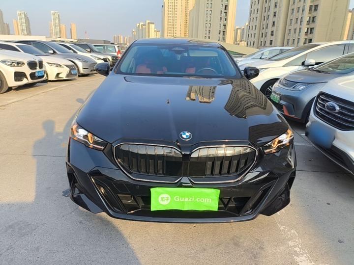 5 Series 2025 525Li M Sport Package photo 2