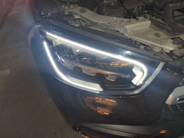 GLC 2022 Facelift GLC 260 L 4MATIC Luxury photo 7