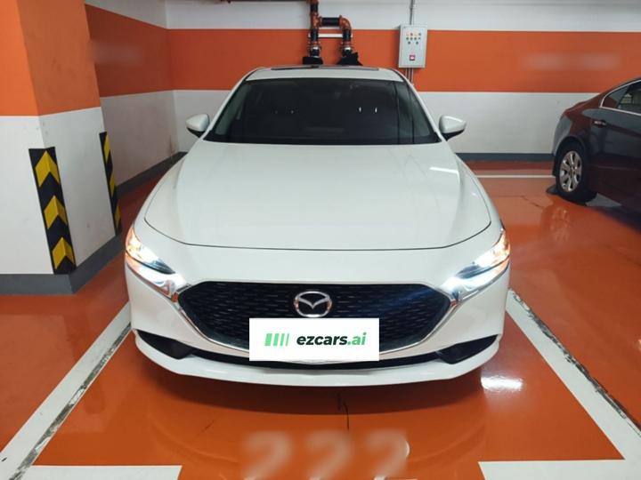 3 Axela 2023 2.0L AT photo 2