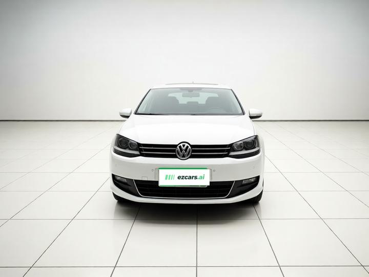 2017 380TSI 6-Seater photo 2