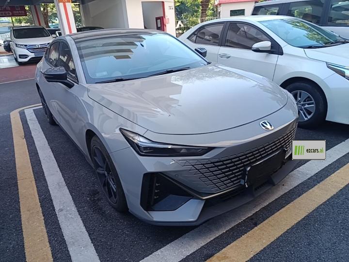 UNI-V 2022 1.5T Premium photo 3