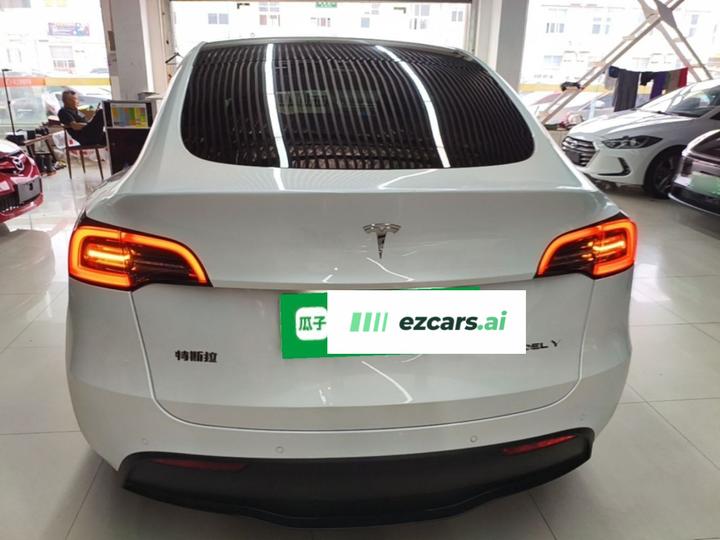 Model Y 2022 Facelift RWD photo 5