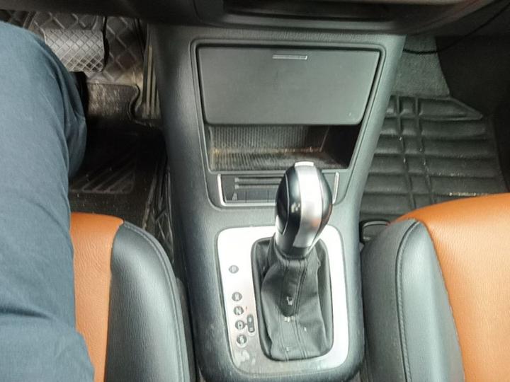 Tiguan 2015 1.8TSI AT RWD photo 5