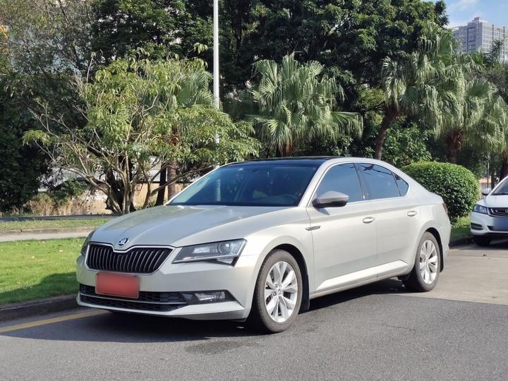 Superb 2016 TSI280 DSG