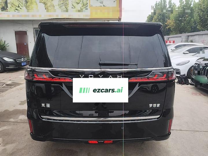 Voyah Dreamer 2024 PHEV Extended Range Premium photo 5
