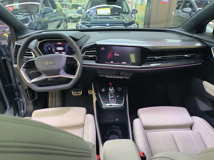 Q4 e-tron 2022 40 e-tron photo 5