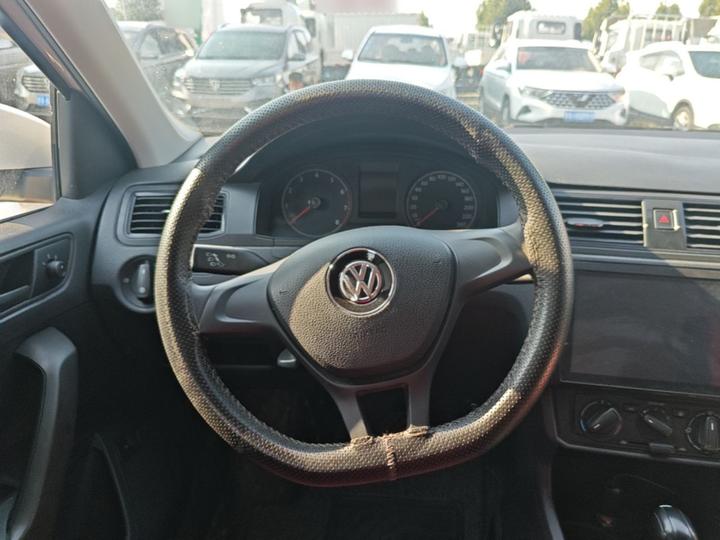 Santana 2018 1.5L AT photo 6