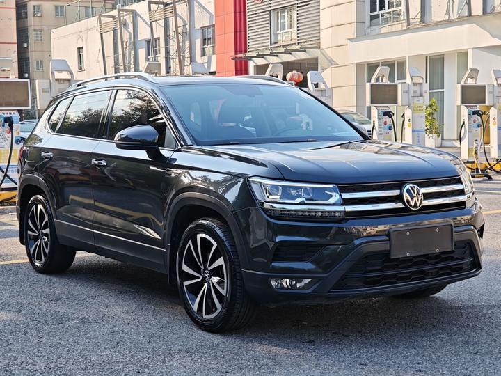 Tharu 2022 280TSI RWD Luxury photo 3