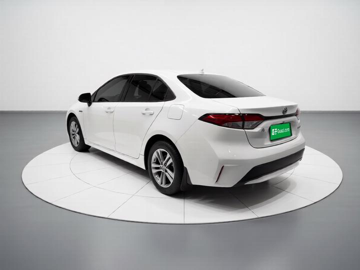 Levin 2022 Hybrid 1.8H E-CVT Luxury photo 4