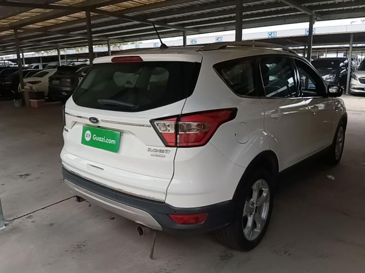 Kuga 2018 EcoBoost 180 RWD photo 4
