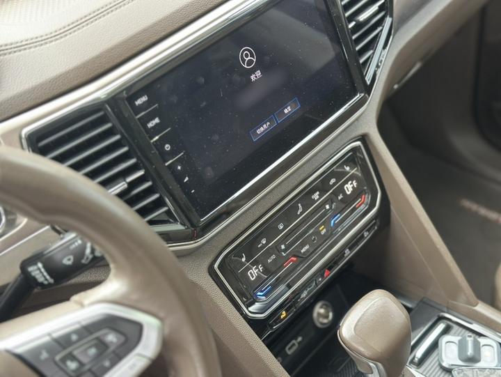 Viloran 2020 380TSI Flagship photo 4