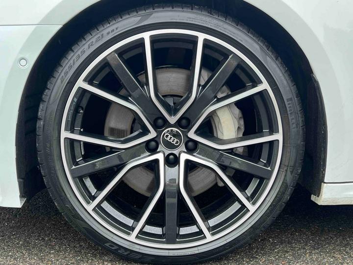 A7 2022 55 TFSI quattro Exclusive photo 8