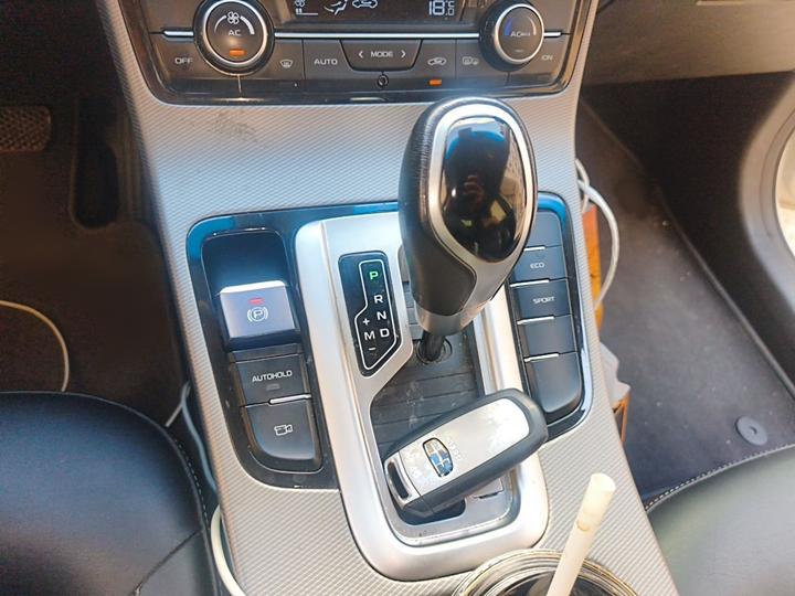Emgrand GL 2018 1.4T DCT Elite Connected photo 6