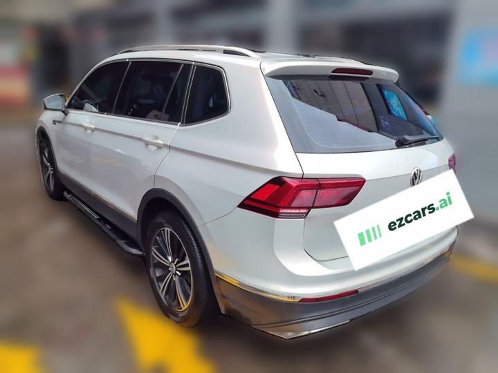 Tiguan L 2017 380TSI AT AWD Luxury photo 4