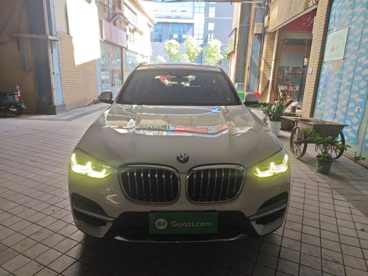 X3 2019 xDrive28i Luxury photo 2