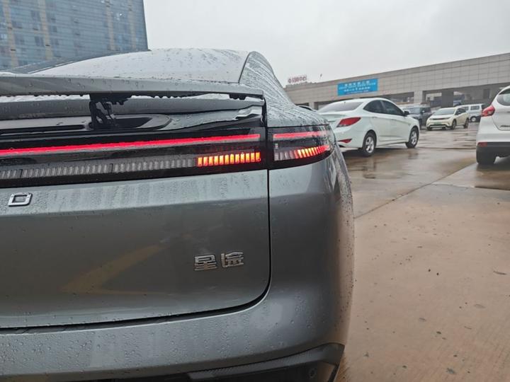 Sterra ES 2025 EREV Max photo 7