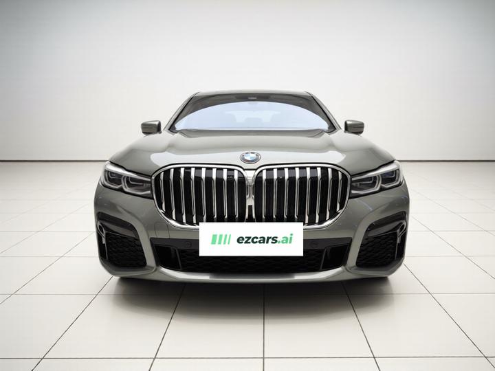 7 Series 2021 730Li M Sport Package photo 2
