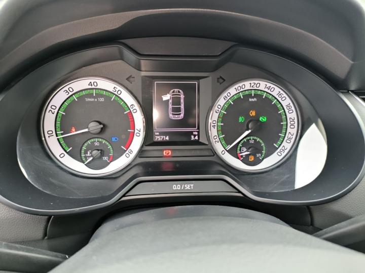 Octavia 2018 1.6L AT Luxury photo 7