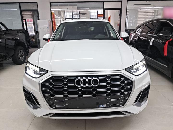 Q5L 2021 45 TFSI Luxury Dynamic photo 2