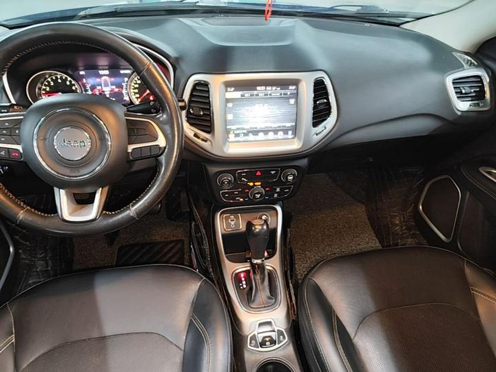 Compass 2017 200T AT photo 5