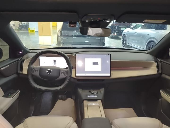 XC70 Hybrid 2026 AWD Extended Range Core photo 4