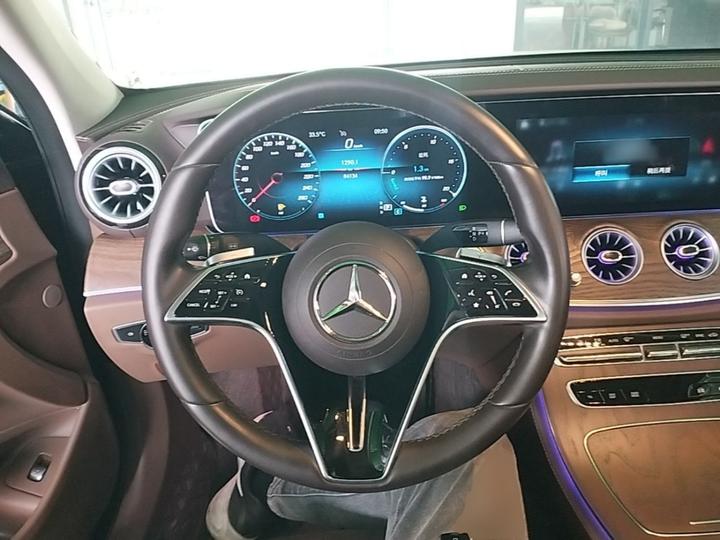E-Class 2022 E 260 L photo 2