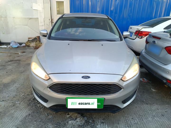 Focus 2015 Hatchback 1.6L AT Comfort photo 2