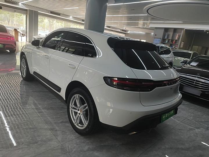 2024 Macan 2.0T photo 4