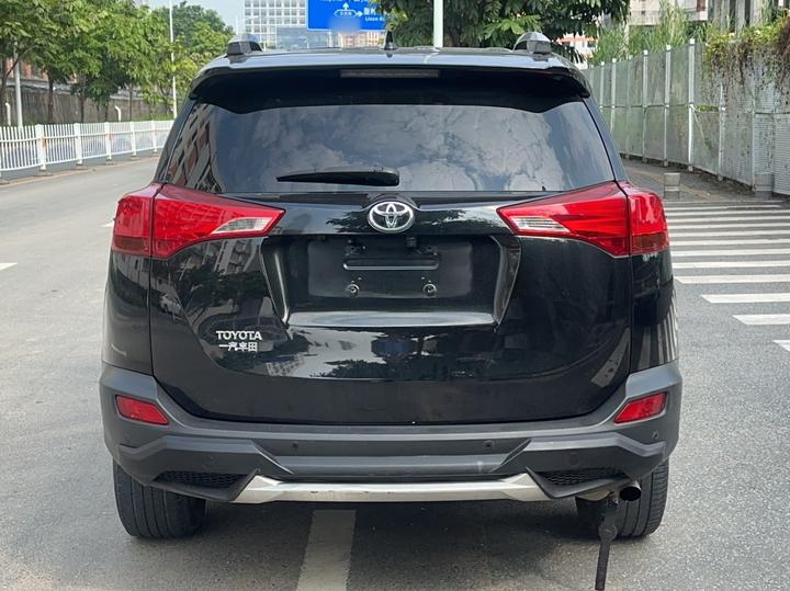 RAV4 2015 2.5L AT AWD Elite photo 3