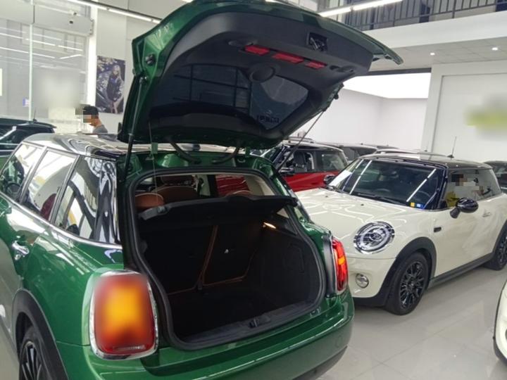 2021 1.5T COOPER 5-Door photo 8