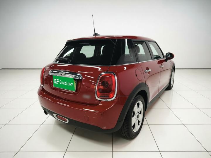 2015 1.2T ONE 5-Door photo 6