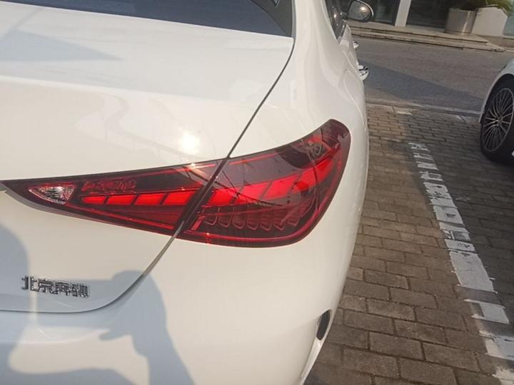 C-Class 2026 C 260 L Sport photo 7