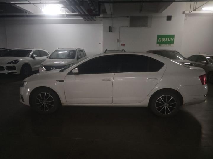 Octavia 2017 1.6L MT photo 3