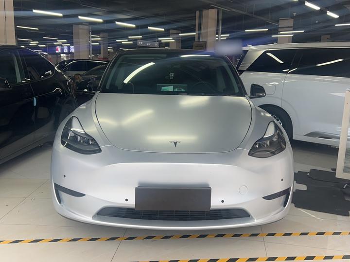 Model Y 2022 Facelift RWD photo 2