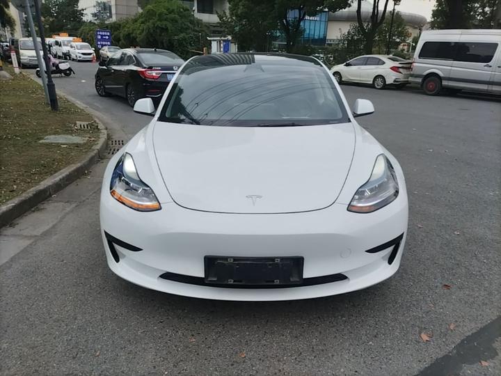 Model 3 2022 RWD photo 2