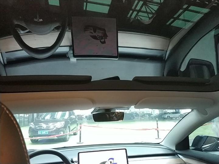 Model 3 2022 RWD photo 8