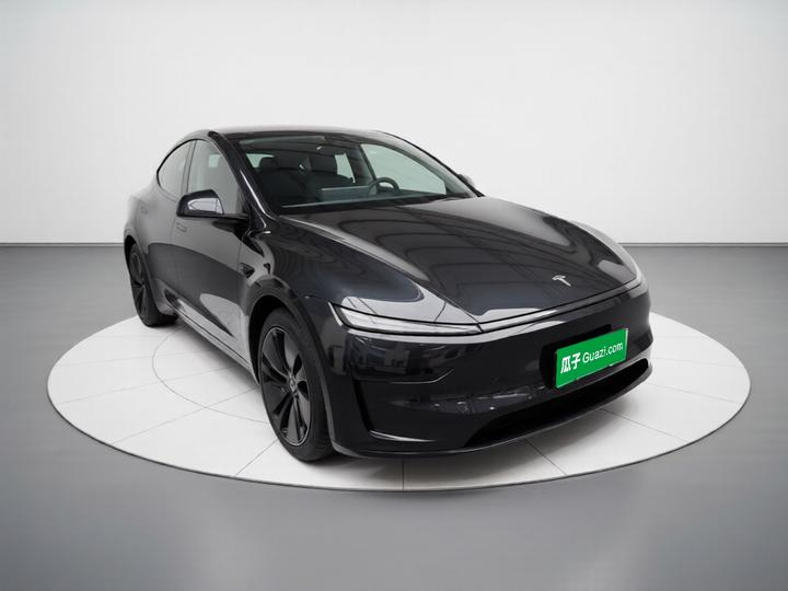 Model Y 2025 RWD photo 3
