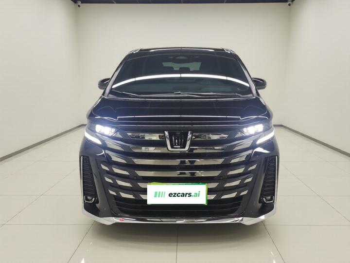 2024 Crown Hybrid 2.5L Supreme photo 2