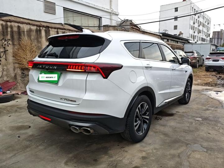 X70 PLUS 2021 1.6T DCT 7-Seater photo 6