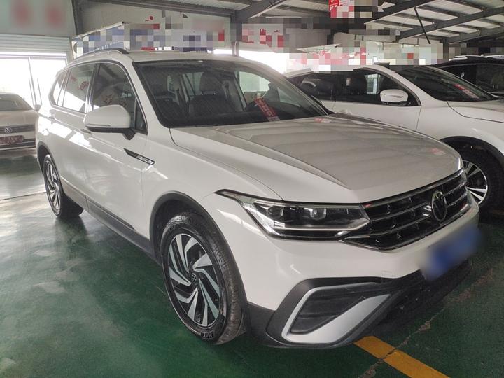 Tiguan L 2022 330TSI AT RWD Comfort photo 3