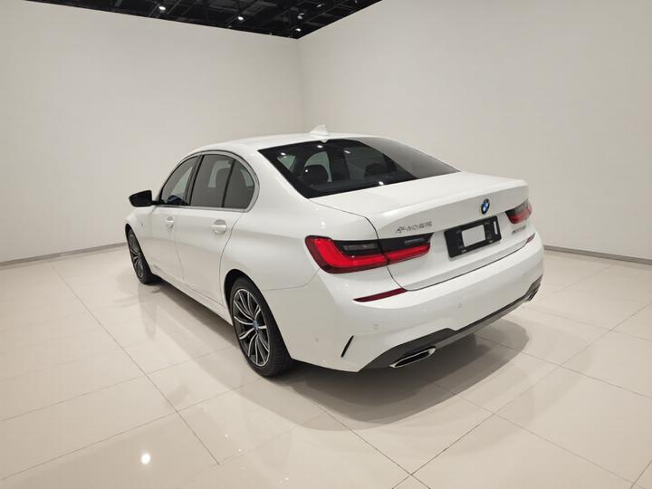 3 Series 2020 320Li M Sport Package photo 4