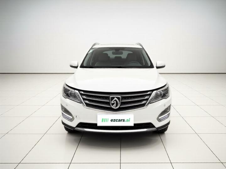 560 2015 1.8L MT Luxury photo 2
