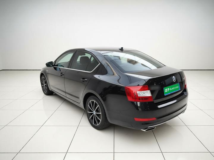 Octavia 2017 1.6L AT photo 4
